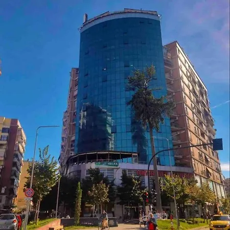 Апартаменты Center Of - *