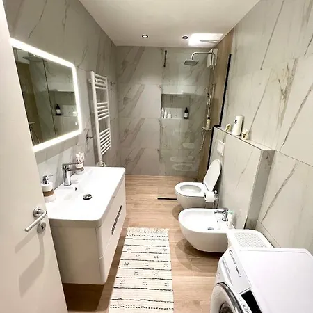 Center Of - Apartamento *